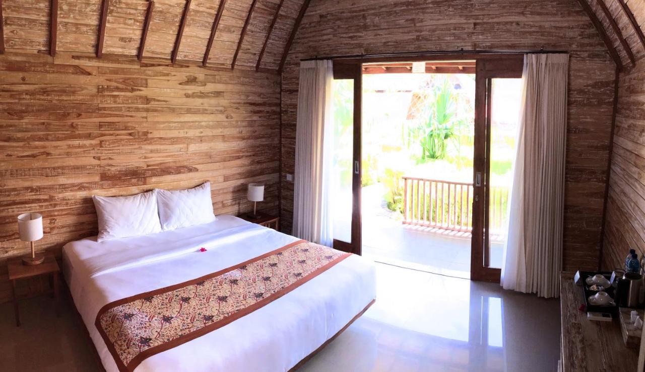 Maruti Beach Club Toyapakeh Bagian luar foto