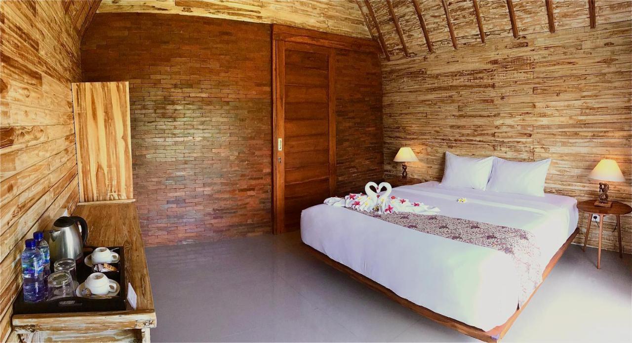 Maruti Beach Club Toyapakeh Bagian luar foto