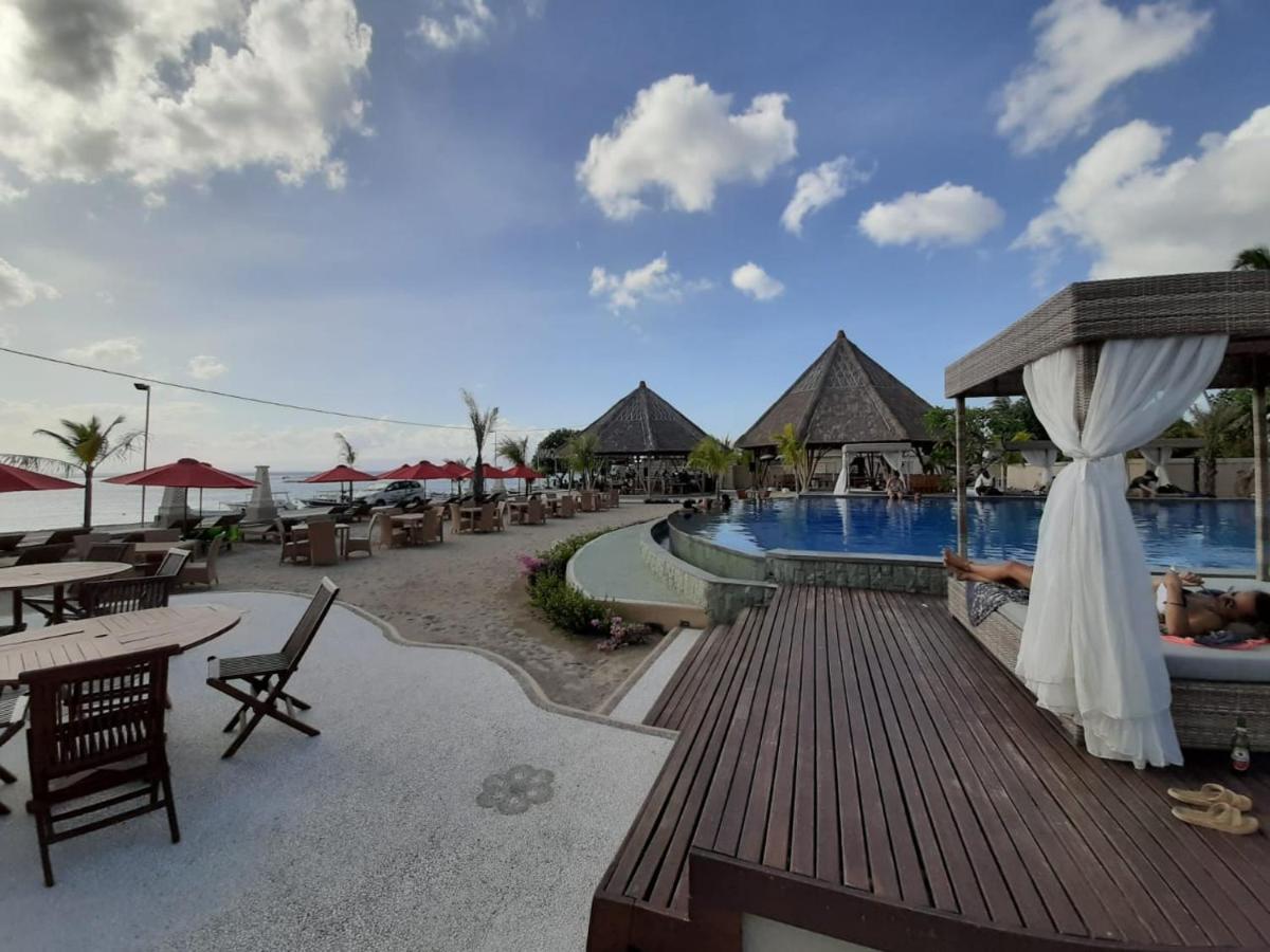 Maruti Beach Club Toyapakeh Bagian luar foto